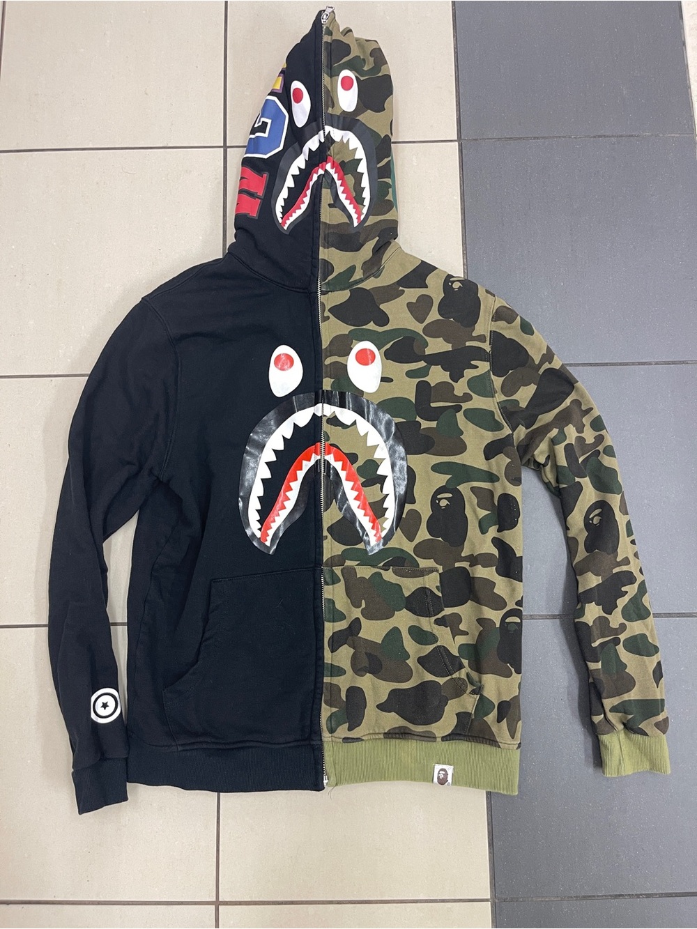 Bape a bathing ape Shark full zip Hoodie size small